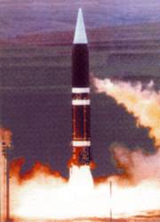 Missile de portée intermédiaire CSS-2 chinois